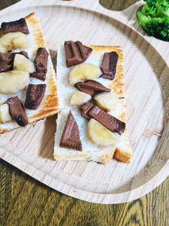 チョコとバナナをのせただけパン-レシピのメイン写真