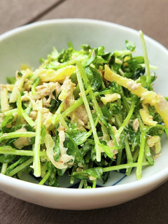 シャキシャキ豆苗と沢庵の簡単ツナサラダ-レシピのメイン写真