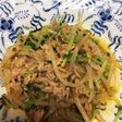 もやしと豆苗とツナの豆板醤炒め♩
