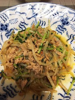 もやしと豆苗とツナの豆板醤炒め♩-レシピのメイン写真