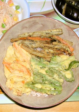野菜天ぷら丼。（インゲン・かき揚げ）-レシピのメイン写真