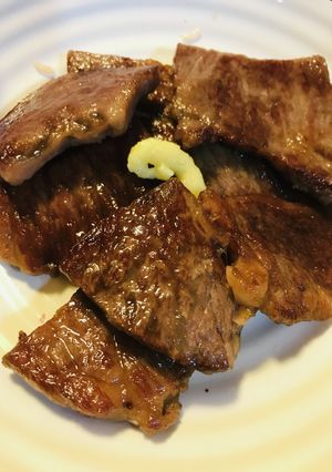 フライパン焼き肉●牛バラ肉の塩焼き-レシピのメイン写真