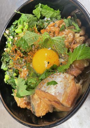 我が家の丼　モロヘイヤオグラ納豆サバ缶丼-レシピのメイン写真