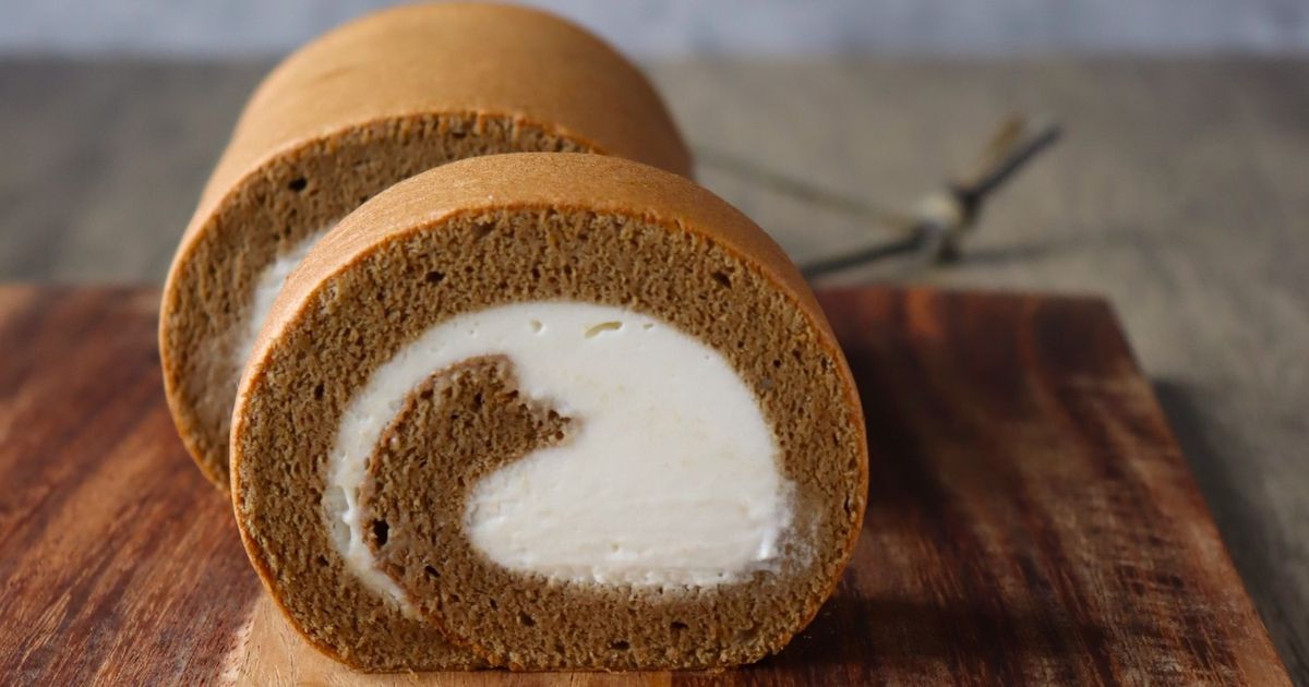 稲田多佳子さんのカフェオレロールケーキ by 馬嶋屋菓子道具店