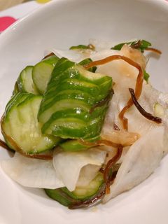 *副菜*大根と蛇腹きゅうりの塩昆布和え-レシピのメイン写真
