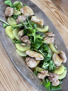 チキンとキウイで栄養満点サラダ-レシピのメイン写真