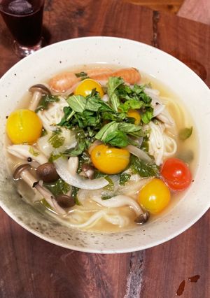 トマトとバジル大量消費タイ風うどん-レシピのメイン写真