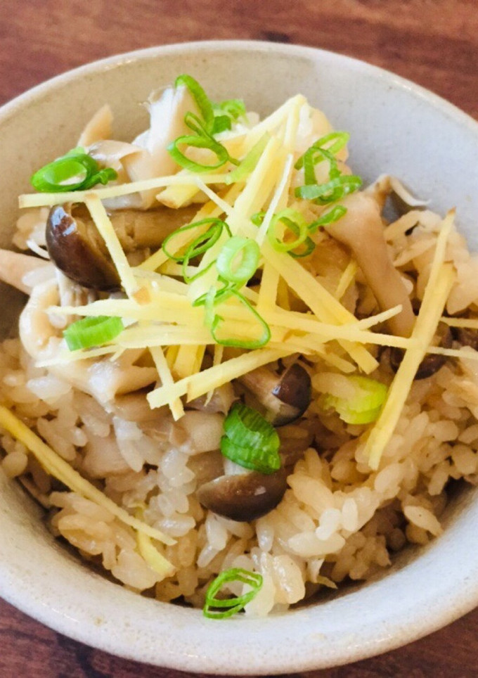 秋を感じる！たっぷりきのこの炊き込みご飯-レシピのメイン写真