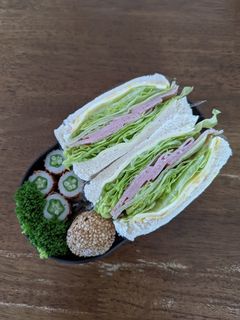 JK☆ハムとレタスたっぷりサンドイッチ♪-レシピのメイン写真