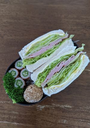 JK☆ハムとレタスたっぷりサンドイッチ♪-レシピのメイン写真