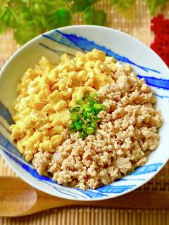 簡単レンチンのみ☆鶏そぼろ丼-レシピのメイン写真