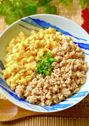 簡単レンチンのみ☆鶏そぼろ丼-レシピのメイン写真