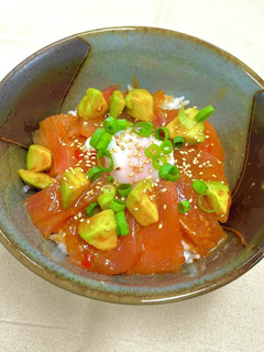 まぐろアボカドユッケ丼-レシピのメイン写真