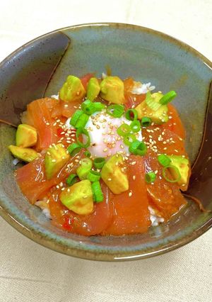 まぐろアボカドユッケ丼-レシピのメイン写真