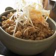 簡単 我が家の丼✨ピリ辛とりそぼろ丼