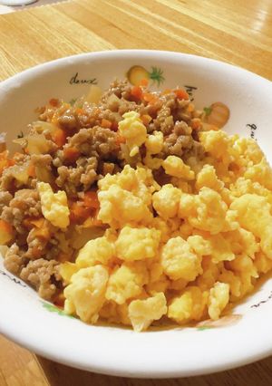 我が家の丼　野菜入り2色丼-レシピのメイン写真