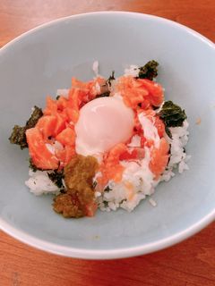 我が家の丼☆簡単サーモン丼-レシピのメイン写真