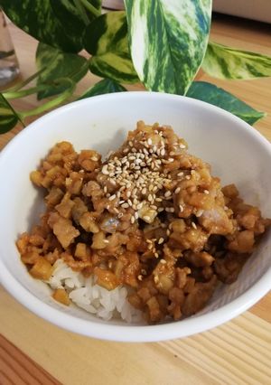 我が家の丼　ごぼうと豚肉のスタミナ丼-レシピのメイン写真