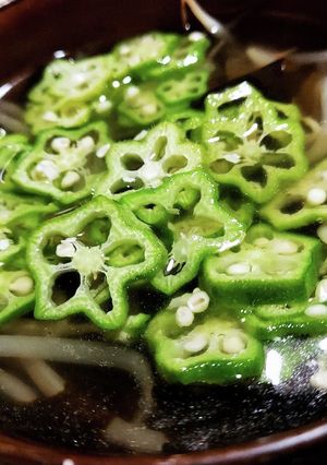 オクラは後入れでOK！もやしわかめスープ-レシピのメイン写真
