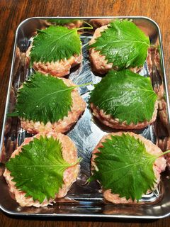 作り置き冷凍鷄豚ミンチ大葉乗せハンバーグ-レシピのメイン写真