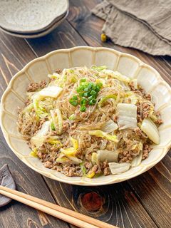 ワンパンでパパッと白菜とひき肉の春雨炒め-レシピのメイン写真