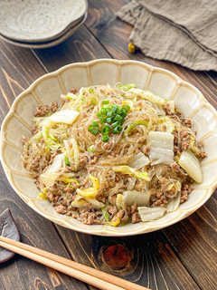 ワンパンでパパッと白菜とひき肉の春雨炒め-レシピのメイン写真