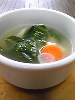セロリの葉・とうふで簡単スープ-レシピのメイン写真
