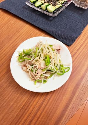 もやしと豚バラの塩レモン炒め-レシピのメイン写真
