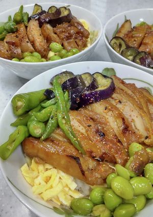 夏野菜と鶏の照り焼き丼-レシピのメイン写真