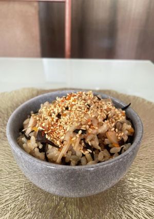 ルクルーゼで♡キノコの玄米炊き込みご飯-レシピのメイン写真