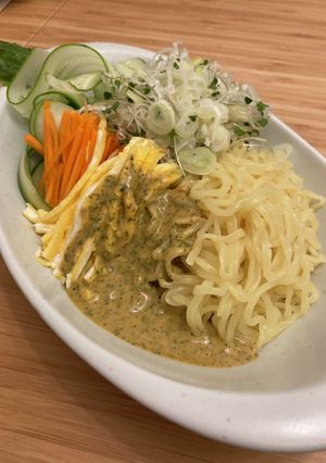 濃厚胡麻ダレのハーブ香る冷麺-レシピのメイン写真