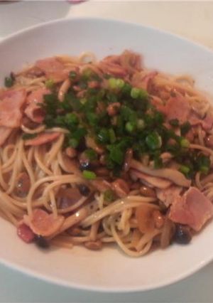 キノコとベーコンの納豆パスタ-レシピのメイン写真