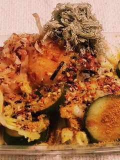 胡瓜白菜浅漬&温泉玉子カレー味とろろ昆布-レシピのメイン写真