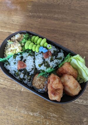 JK☆梅ワカメおにぎり弁当♪-レシピのメイン写真