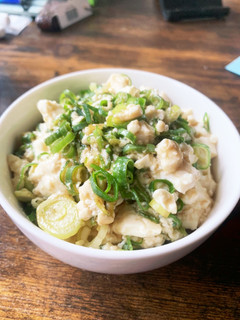 夏のひとり飯!ネギどば豆腐丼-レシピのメイン写真