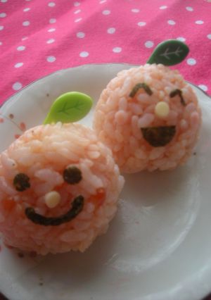 お弁当に♪りんごちゃんのおにぎり♡-レシピのメイン写真
