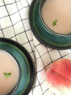 オーツミルクと甘酒で作る、桃のスープ♪-レシピのメイン写真