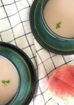 オーツミルクと甘酒で作る、桃のスープ♪-レシピのメイン写真