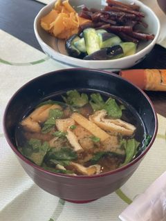 簡単#油揚げと春菊のお味噌汁-レシピのメイン写真