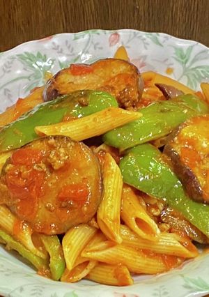 トマトソースで茄子とピーマンのペンネ-レシピのメイン写真