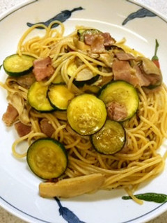 きのことズッキニーのパスタ-レシピのメイン写真