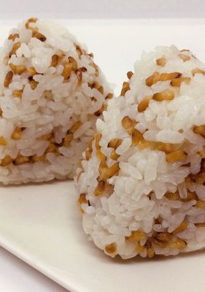 ストウブで10分☆玄米香る塩むすび-レシピのメイン写真