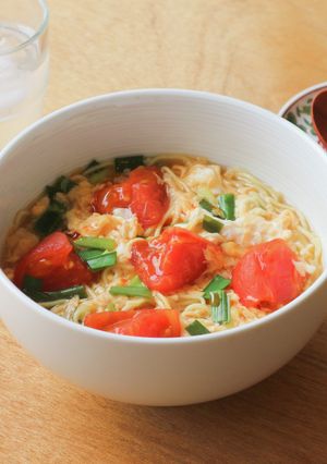 トマトと卵の酢っぱ辛い【酸辣湯麺】-レシピのメイン写真