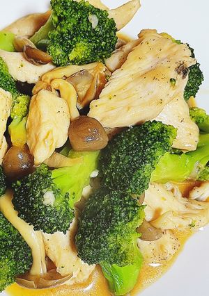 鶏胸肉とブロッコリーの中華風炒め-レシピのメイン写真