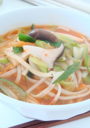 煮込みキムチうどん-レシピのメイン写真