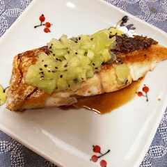 รูปของ キウイでさっぱり鯛のソテー