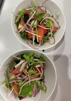 水菜と紫玉ねぎと色々梅ぽんサラダ-レシピのメイン写真