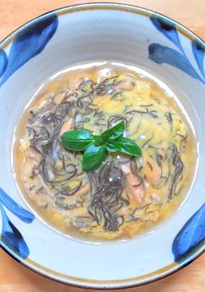 我が家の丼☆モズクとツナ缶の玉子丼-レシピのメイン写真