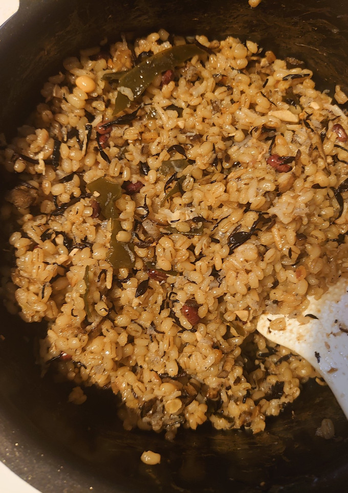 蒟蒻250gもち麦⑩根菜海藻炊き込みご飯-レシピのメイン写真