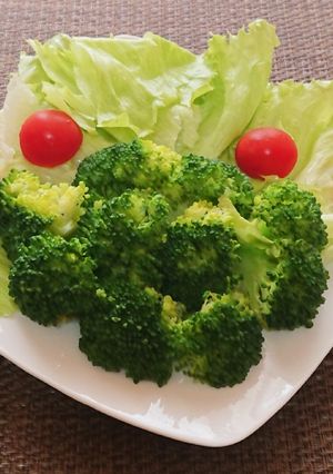 ブロッコリーの茹で方は蒸す(茹でない)-レシピのメイン写真